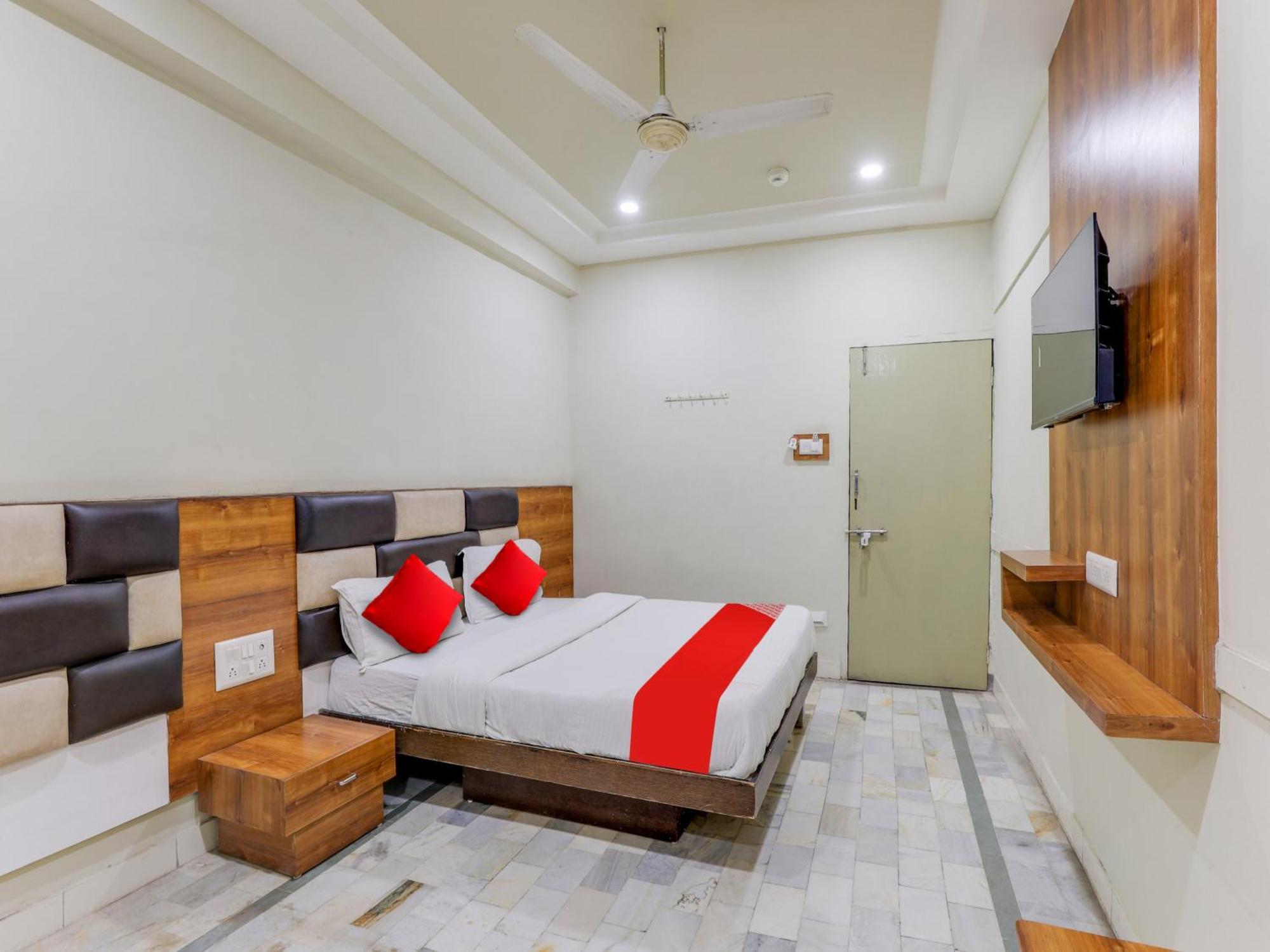 Hotel O Asopalav Naroda Bagian luar foto