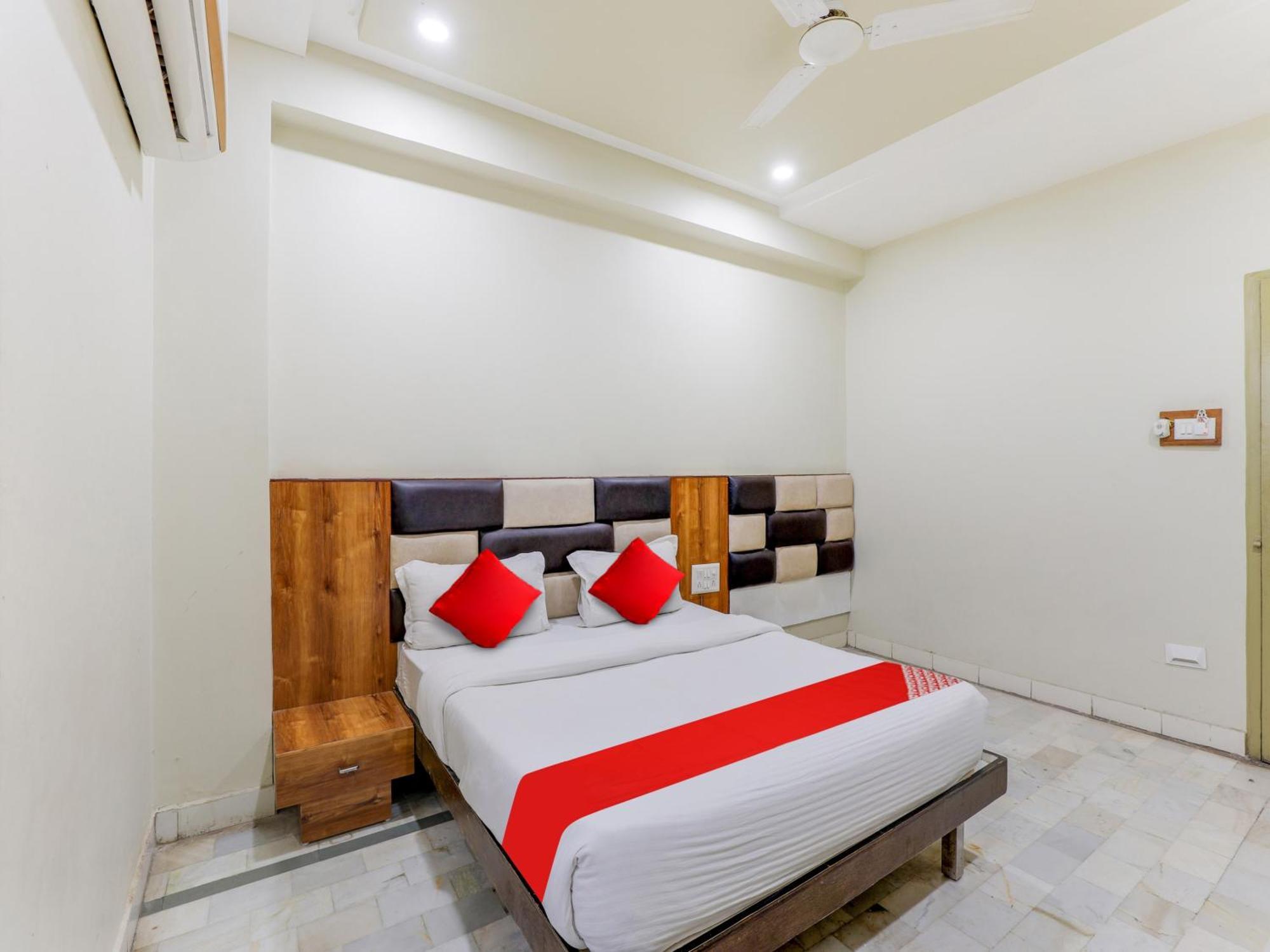 Hotel O Asopalav Naroda Bagian luar foto
